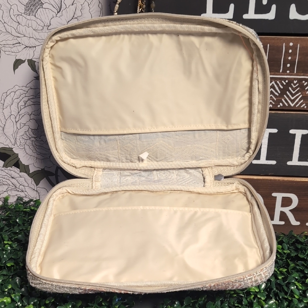 Glittering Gold Tapestry Carpet Cosmetics Bag - Picture 12 of 15